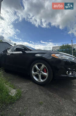 Седан Ford Fusion 2014 в 