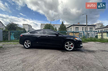 Седан Ford Fusion 2014 в 