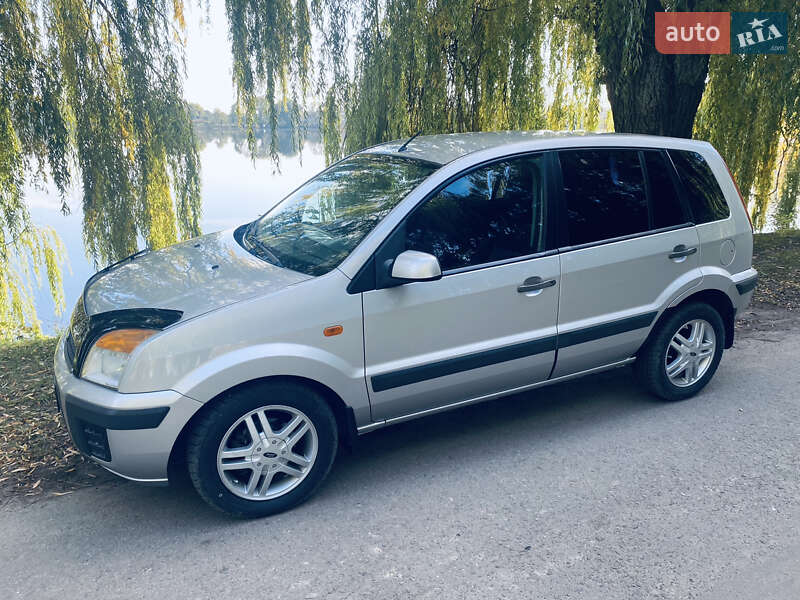 Хетчбек Ford Fusion 2008 в 
