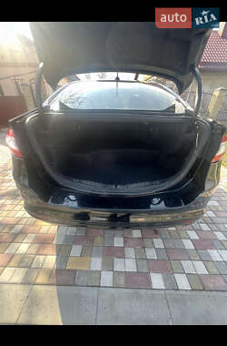 Седан Ford Fusion 2013 в 