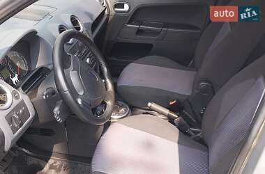 Хэтчбек Ford Fusion 2011 в 