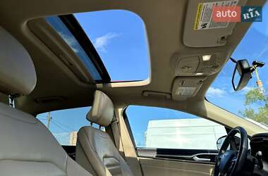 Седан Ford Fusion 2016 в 