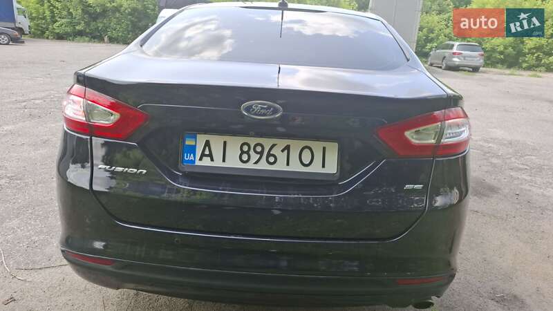 Седан Ford Fusion 2015 в 