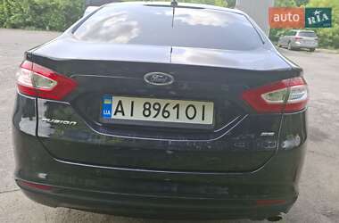 Седан Ford Fusion 2015 в 