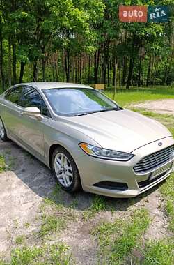 Седан Ford Fusion 2014 в 