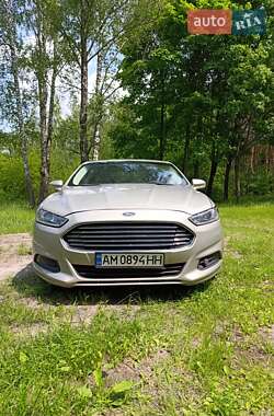 Седан Ford Fusion 2014 в 