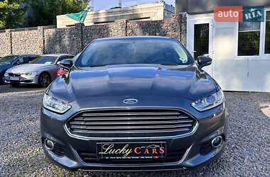 Седан Ford Fusion 2015 в 