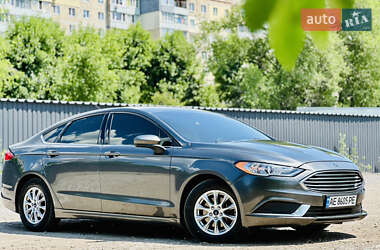 Седан Ford Fusion 2016 в 