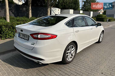Седан Ford Fusion 2015 в 