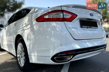 Седан Ford Fusion 2013 в 