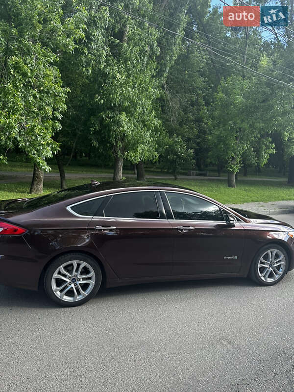Седан Ford Fusion 2019 в Одесі