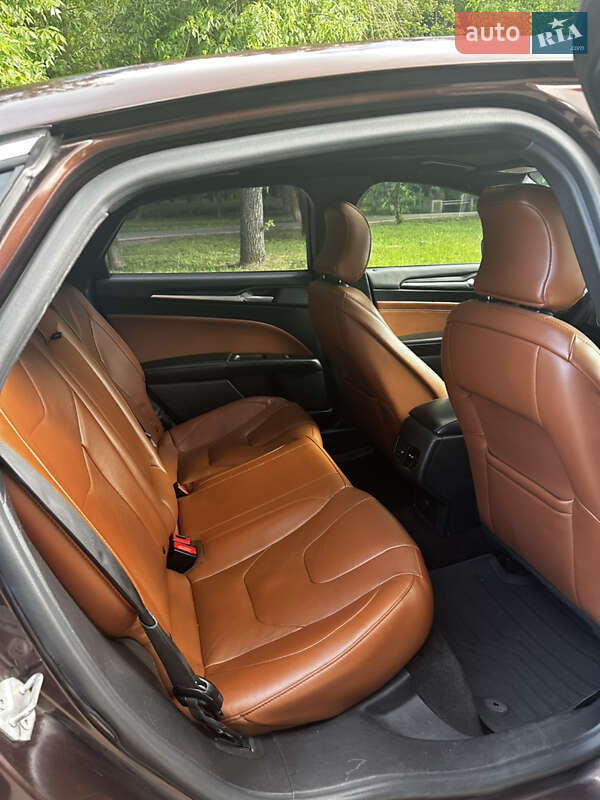 Седан Ford Fusion 2019 в Одесі