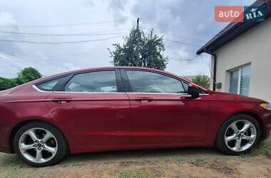 Седан Ford Fusion 2015 в 