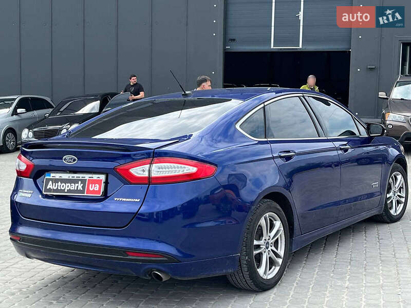 Седан Ford Fusion 2015 в Львове