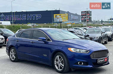 Седан Ford Fusion 2015 в 