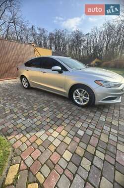 Седан Ford Fusion 2018 в 