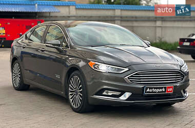 Седан Ford Fusion 2016 в 