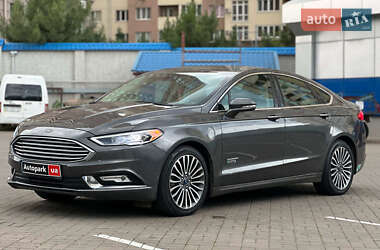 Седан Ford Fusion 2016 в 