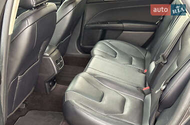 Седан Ford Fusion 2016 в 