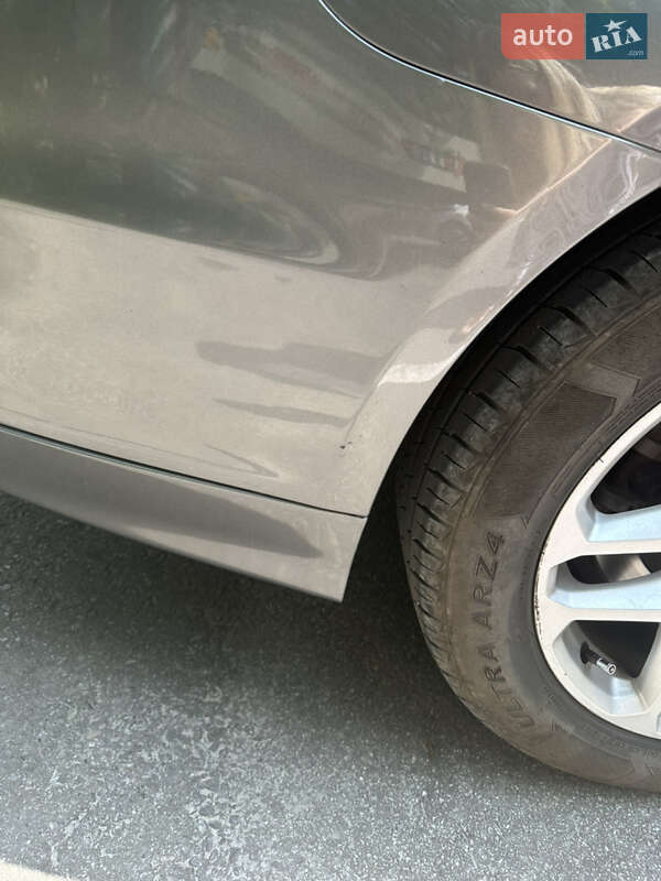 Седан Ford Fusion 2013 в Новомосковську