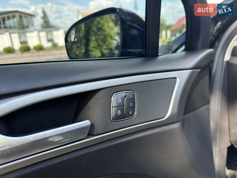 Седан Ford Fusion 2015 в Виннице