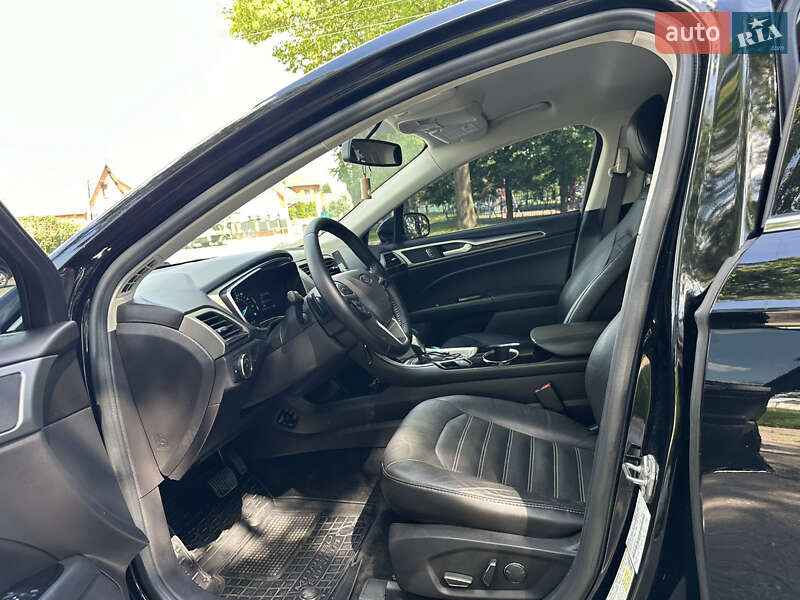 Седан Ford Fusion 2015 в Виннице