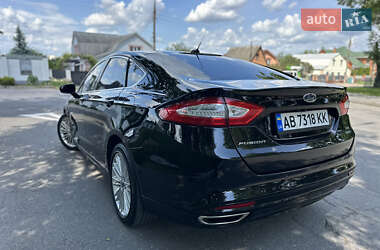 Седан Ford Fusion 2015 в 