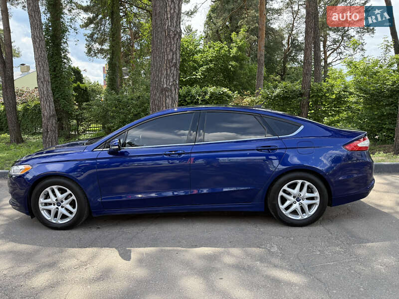 Седан Ford Fusion 2014 в 
