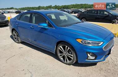 Седан Ford Fusion 2020 в 
