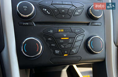 Седан Ford Fusion 2014 в 