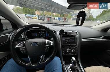 Седан Ford Fusion 2014 в 