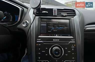Седан Ford Fusion 2014 в 