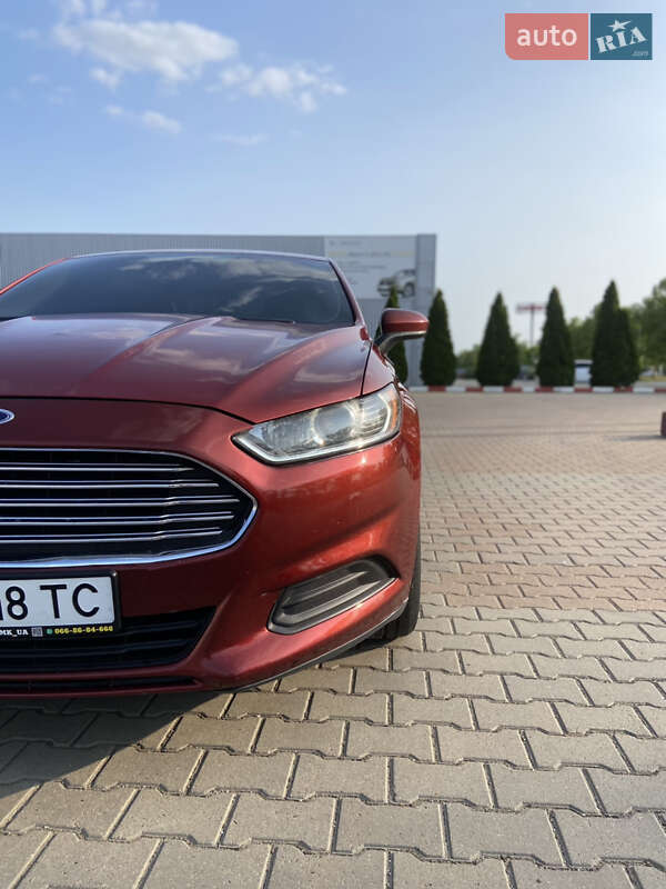Седан Ford Fusion 2014 в Миколаєві