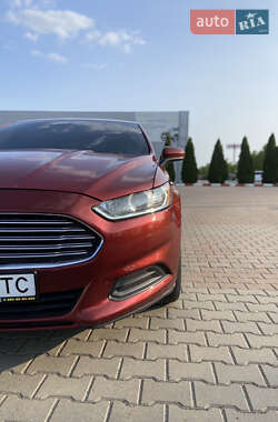 Седан Ford Fusion 2014 в 