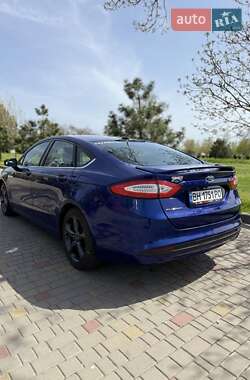 Седан Ford Fusion 2015 в Ізмаїлі