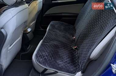 Седан Ford Fusion 2015 в 