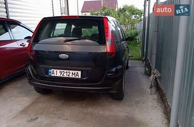 Хэтчбек Ford Fusion 2005 в 