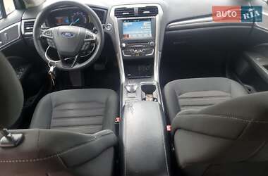 Седан Ford Fusion 2018 в 