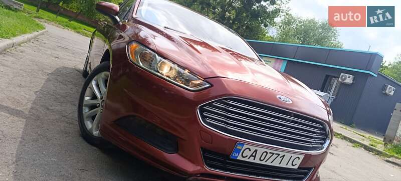 Седан Ford Fusion 2013 в Умани