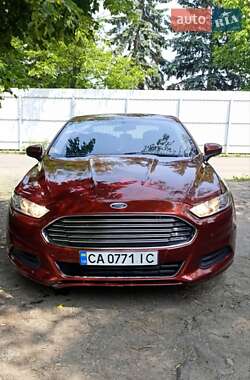 Седан Ford Fusion 2013 в 