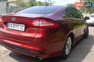 Седан Ford Fusion 2013 в 