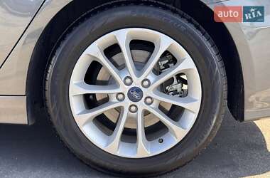 Седан Ford Fusion 2019 в 