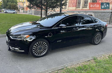 Седан Ford Fusion 2017 в 