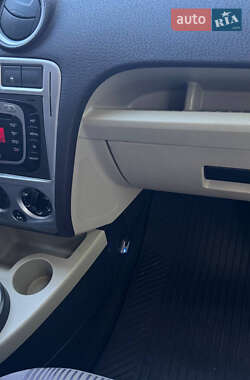 Хэтчбек Ford Fusion 2008 в 