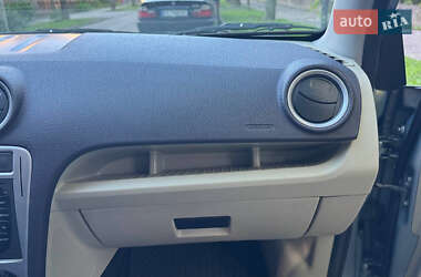 Хэтчбек Ford Fusion 2008 в 