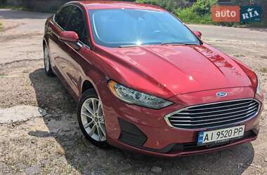 Седан Ford Fusion 2019 в 