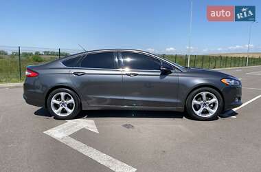 Седан Ford Fusion 2015 в 