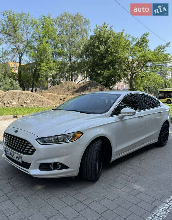 Седан Ford Fusion 2013 в Львове
