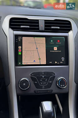 Седан Ford Fusion 2013 в 
