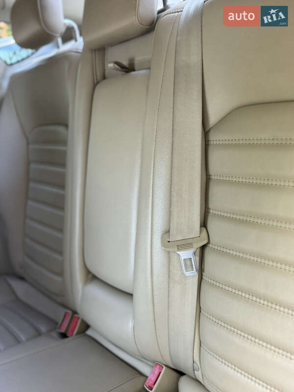 Седан Ford Fusion 2013 в Львове